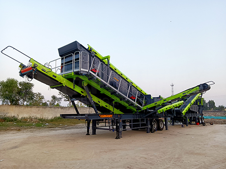 快速投產！鄭州（zhōu）色多多免费视频移動（dòng）破碎篩分（fèn）裝備（bèi）抵達濱州客戶現場即將投產（chǎn）