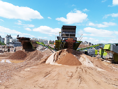 哪個廠家的建築垃圾破碎（suì）機好?