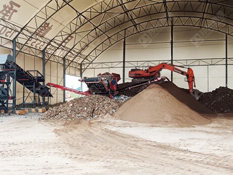 鄭州鼎（dǐng）盛履帶式重型篩分（fèn）車（chē）憑借高效篩分能力，助力烏審旗嘎魯圖鎮建築垃圾資源化利用